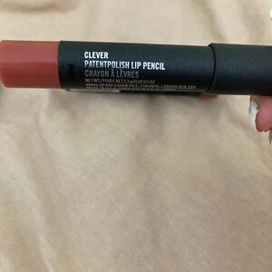 MAC Patentpolish Lip Pencil “Clever”